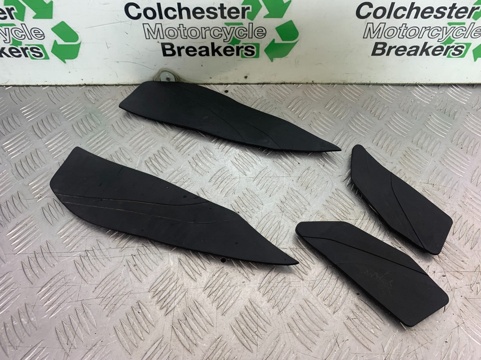 YAMAHA XMAX 300 FLOOR MATTS   YEAR 2017-2020 (CMB1218)
