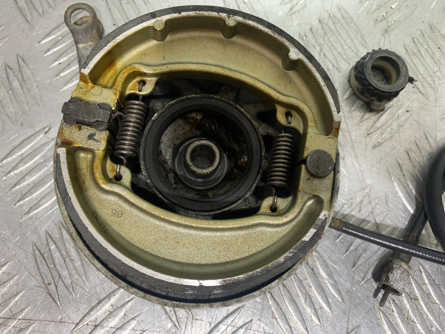 HONDA CG125 CG 125 FRONT BRAKE HUB  YEAR 1998-2000 (CMB1282)