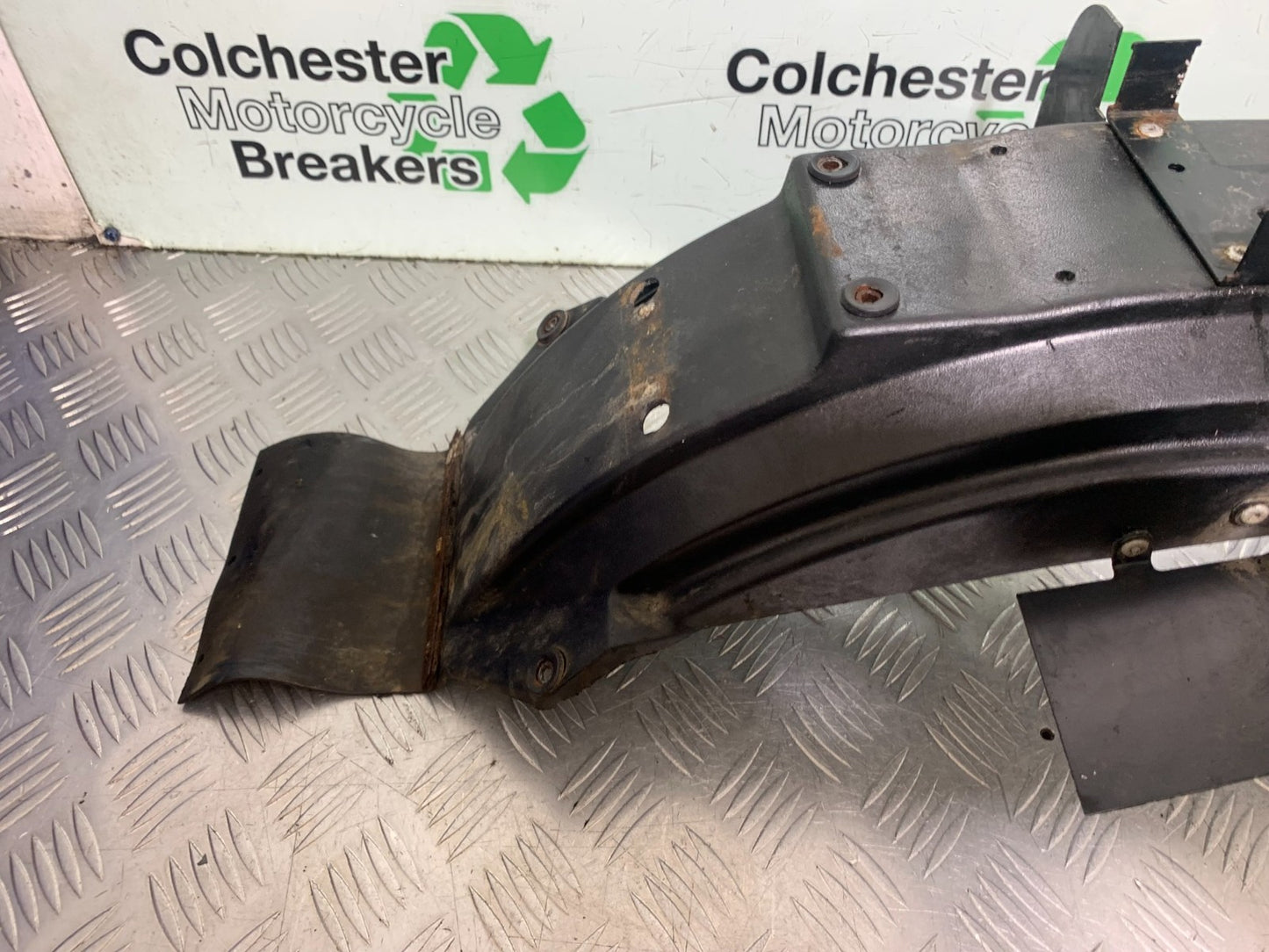 TRIUMPH TROPHY 900 REAR MUDGUARD   YEAR 1991-95 (CMB1251)