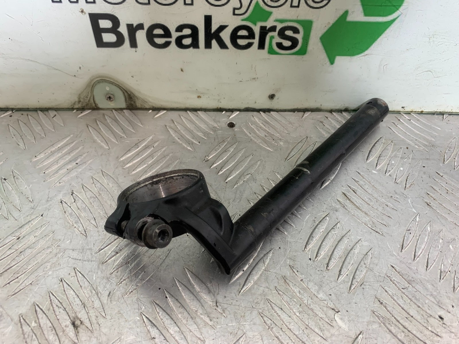 HONDA CBR1000 RR CBR 1000RR FIREBLADE RIGHT HANDLE BAR 2008-2011 (CMB1179)