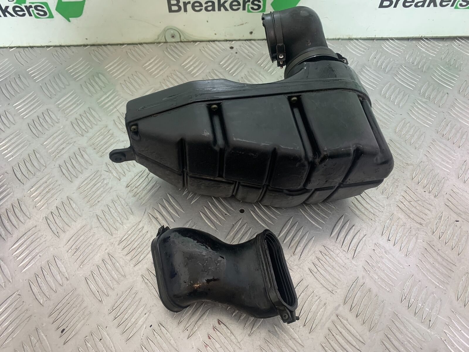 YAMAHA XVS 1100 DRAGSTAR AIRBOX  YEAR 2000-2007 (CMB1108)