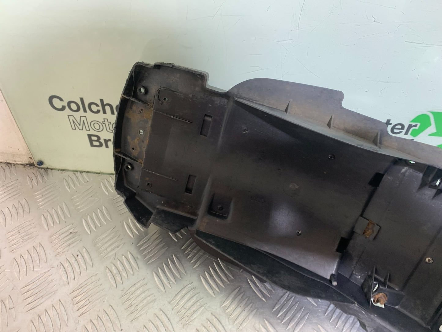 YAMAHA XJR1300 XJR 1300 UNDERTRAY  1999-2003 (CMB1119)
