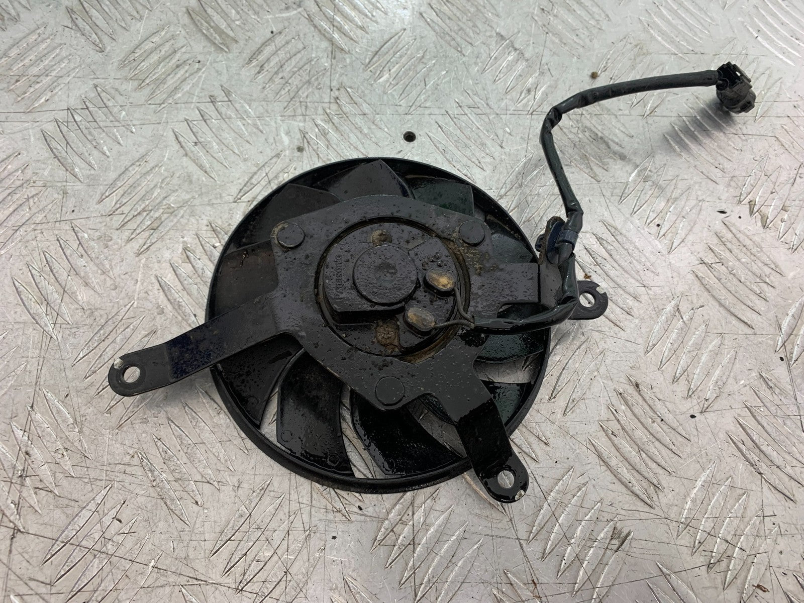 HONDA CB650F CB 650 FA-E RADIATOR FAN  YEAR 2014-2017 (CMB1226)