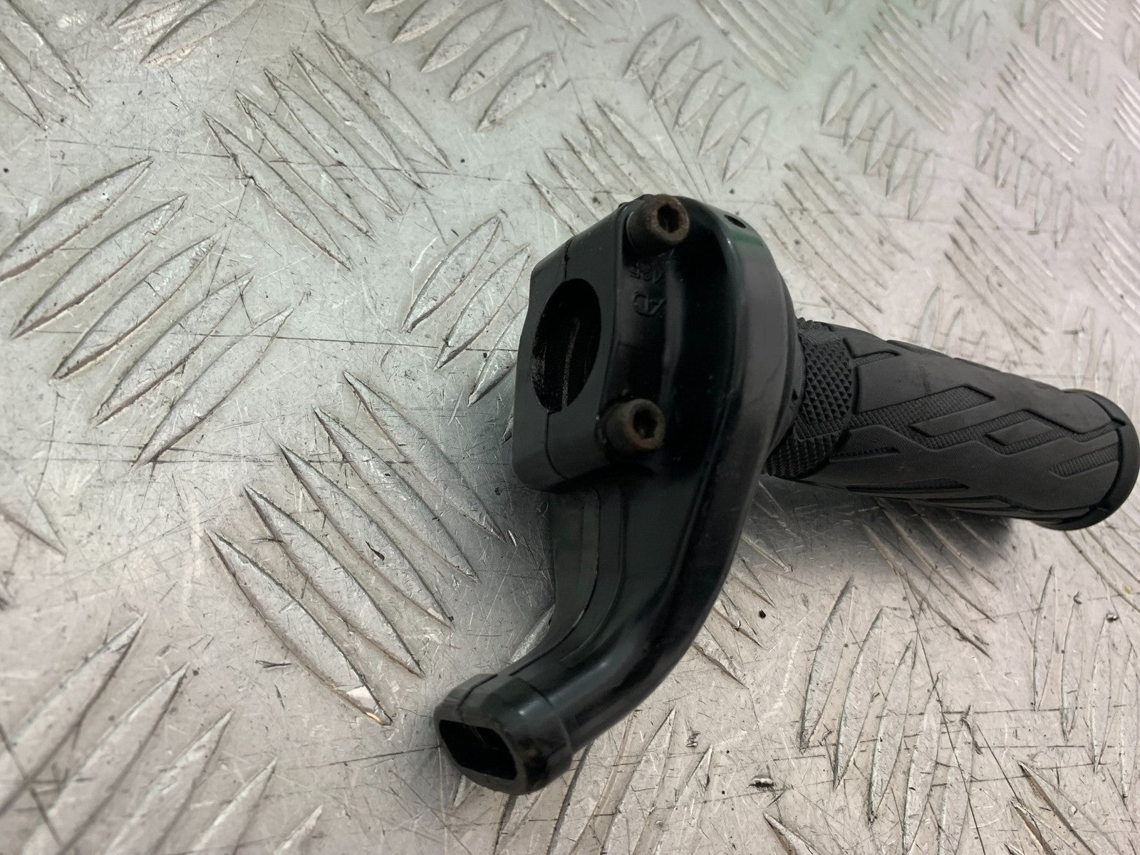 SUZUKI DL1000 V-STROM THROTTLE AND GRIP  YEAR 2014-2019 (CMB1325)