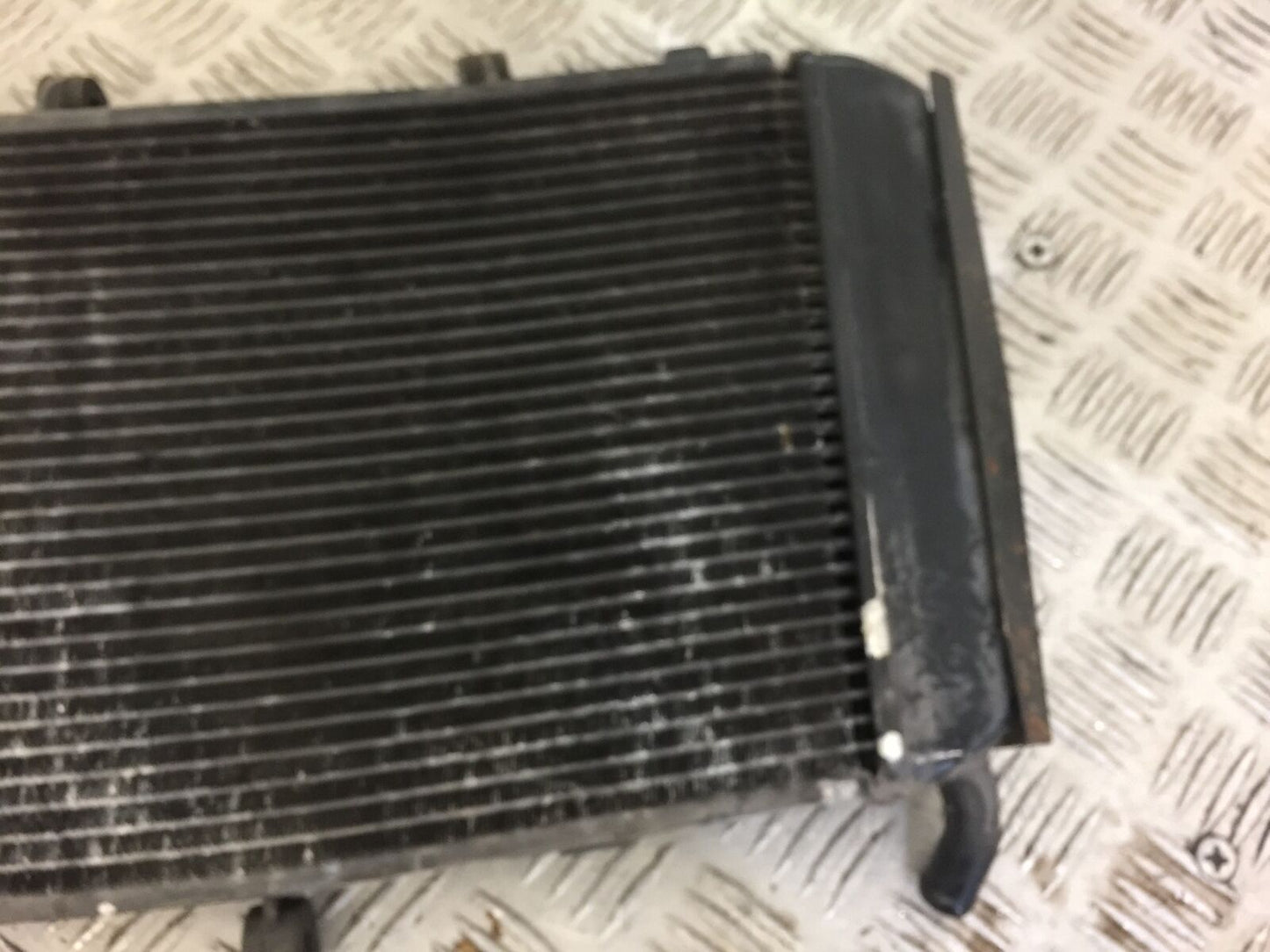 YAMAHA FZ6 S2 RADIATOR   YEAR 2007 (STOCK 547)