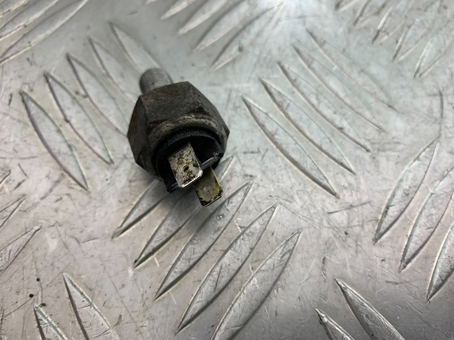 TRIUMPH THUNDERBIRD 1600 REAR BRAKE LIGHT SWITCH   YEAR 2011 (CMB1107)