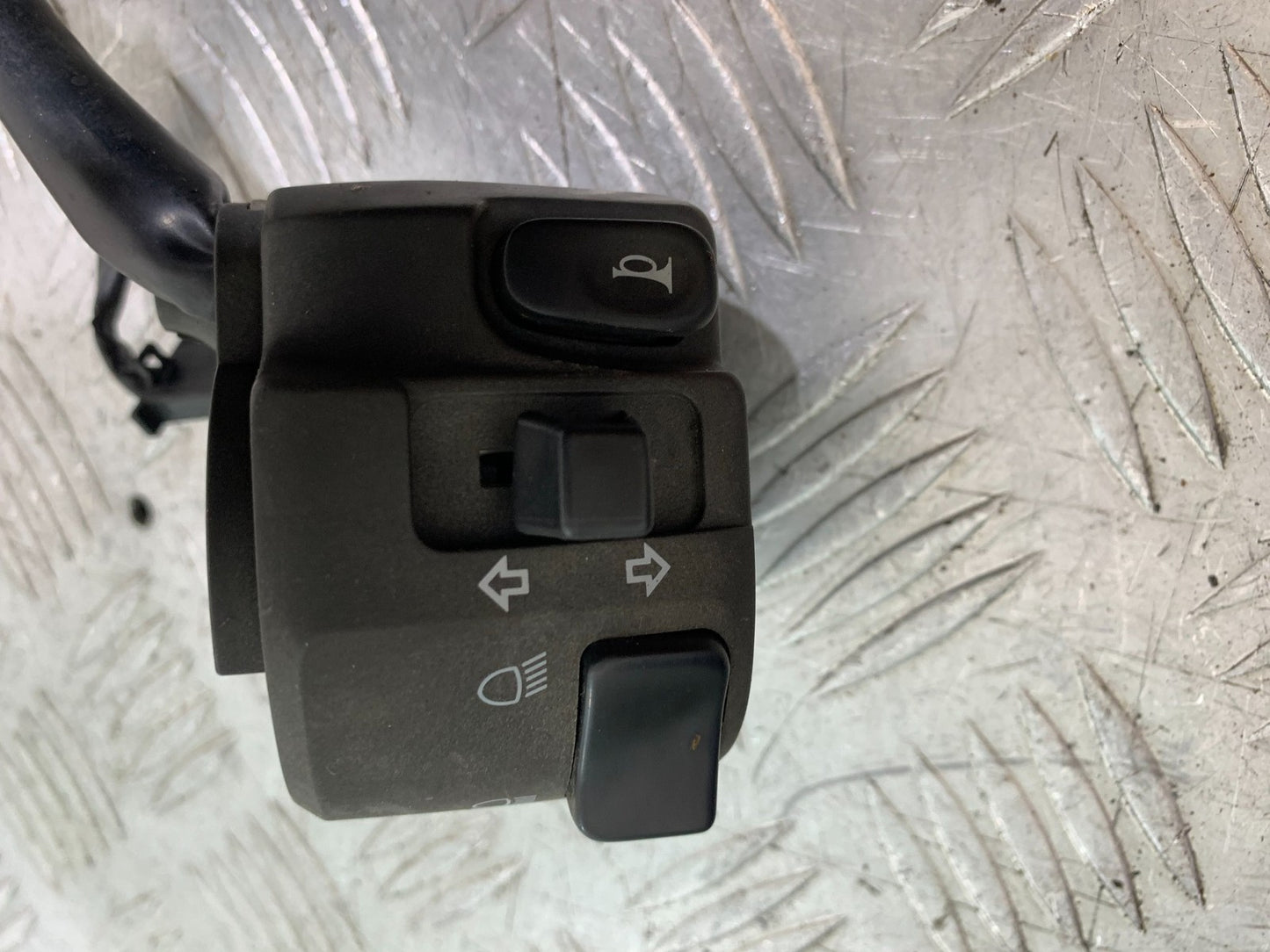 KAWASAKI ZX6R ZX6 J LEFT SWITCH GEAR   YEAR 2000 (CMB1312)