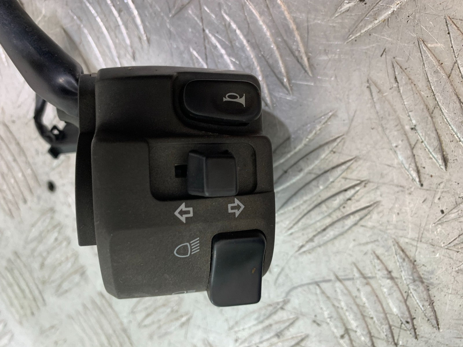 KAWASAKI ZX6R ZX6 J LEFT SWITCH GEAR   YEAR 2000 (CMB1312)