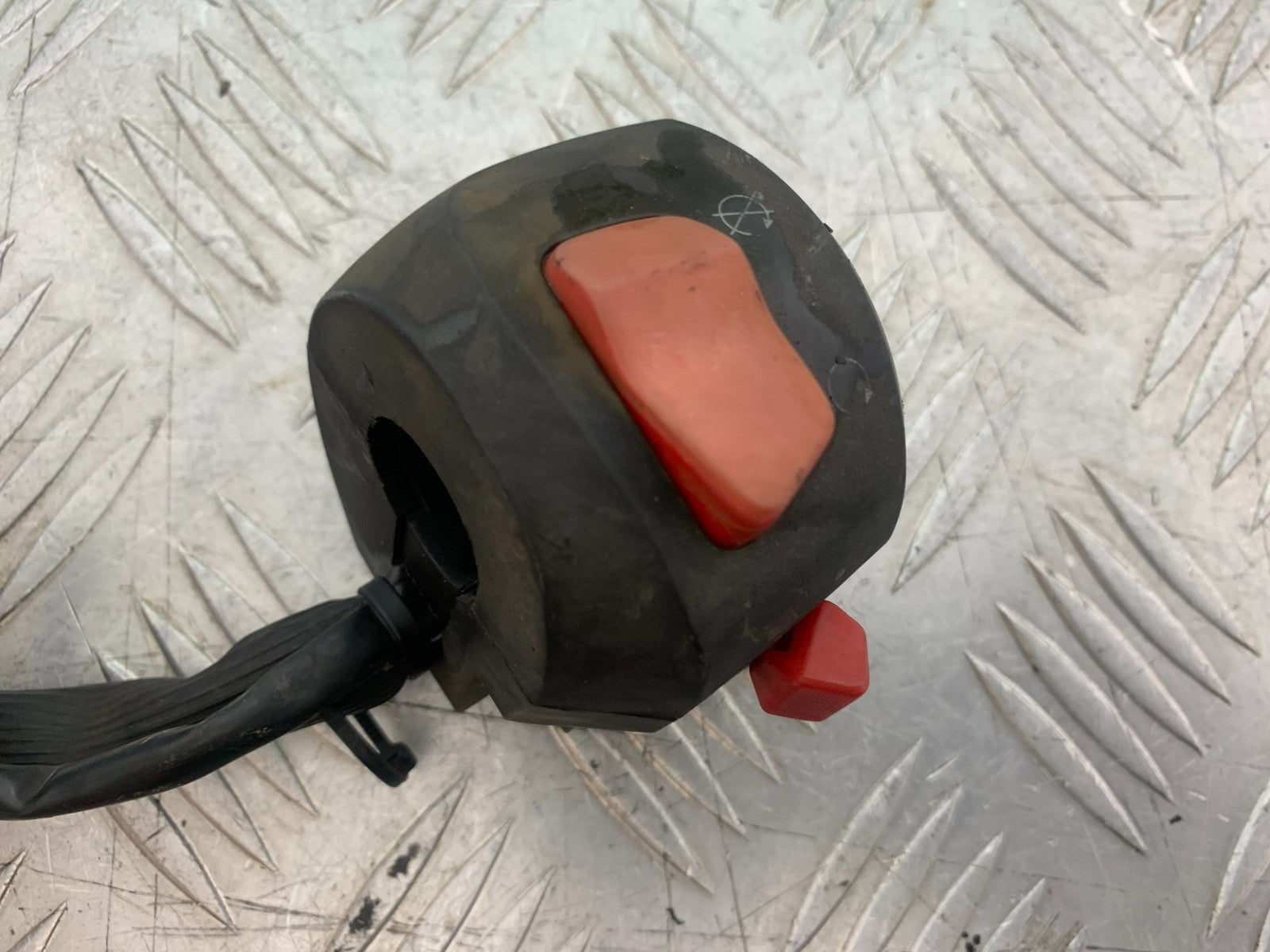 BENELLI BN125 BN 125 RIGHT SWITCH GEAR  YEAR 2018-2021 (CMB1194)