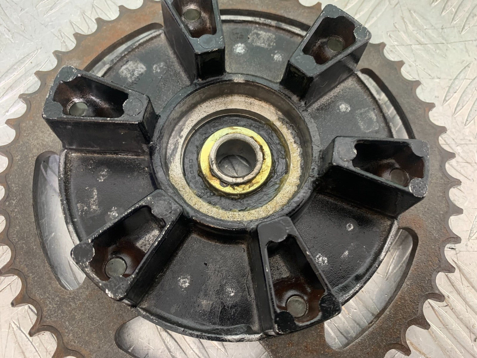 YAMAHA FZS600 FAZER 600 SPROCKET CARRIER   YEAR 1998-2001 (CMB1267)
