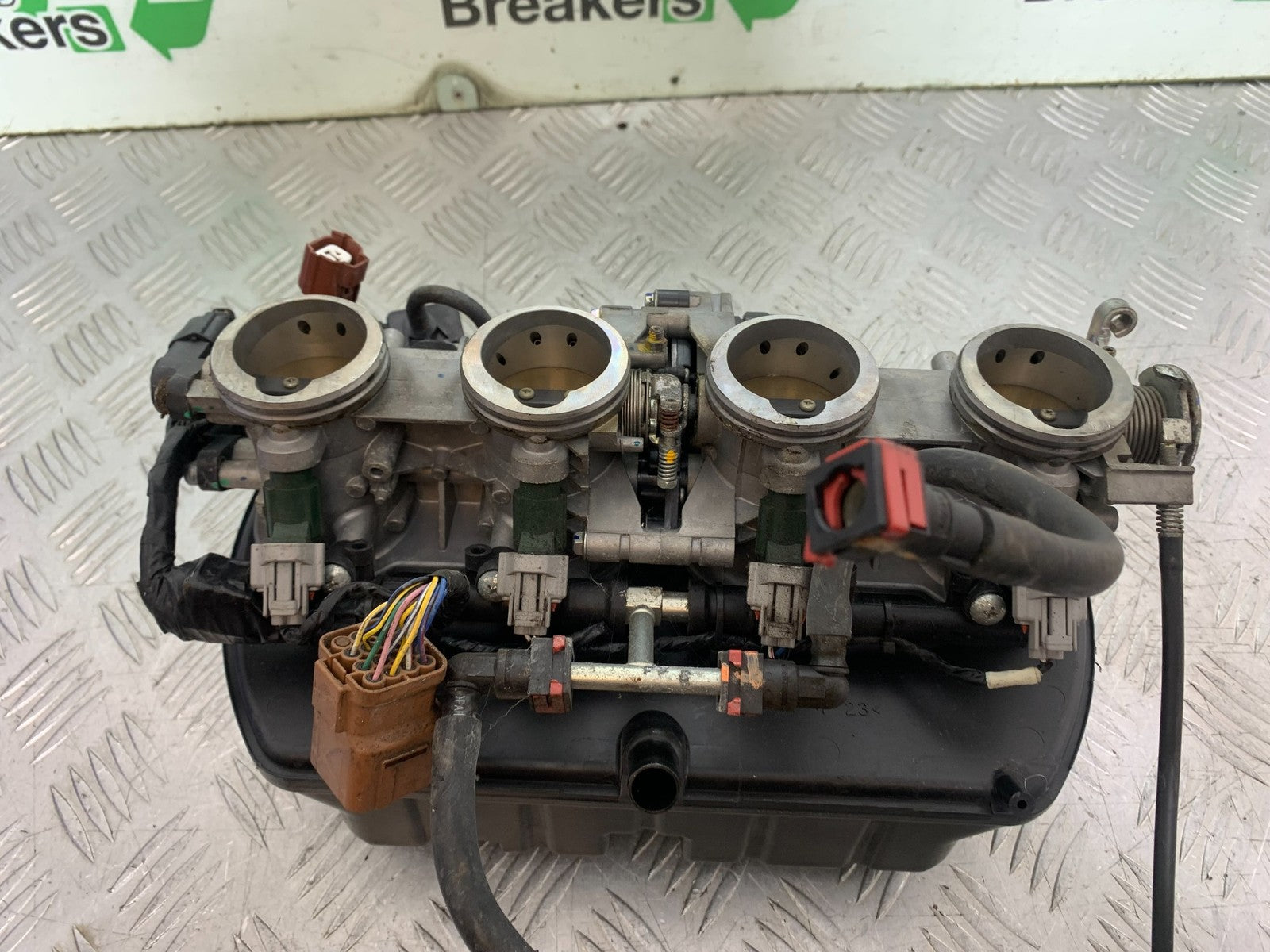 KAWASAKI ZX10R ZX10 R THROTTLE BODIES   2008-2010 (CMB1301)