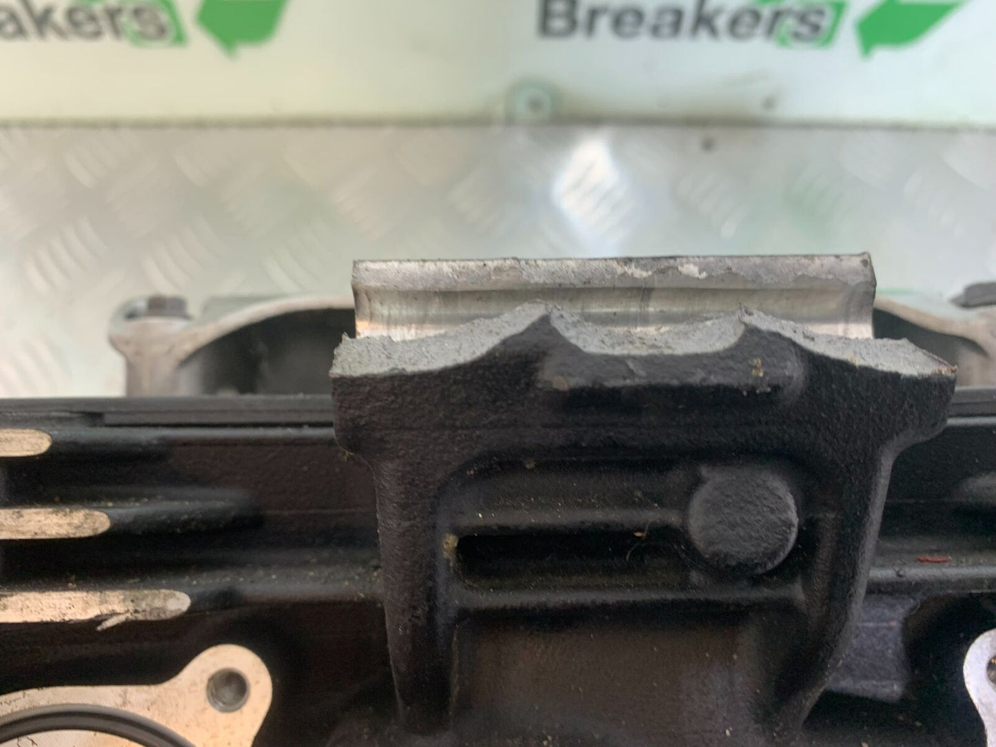 TRIUMPH THUNDERBIRD 1600 CYLINDER HEAD   YEAR 2011 (CMB1107)