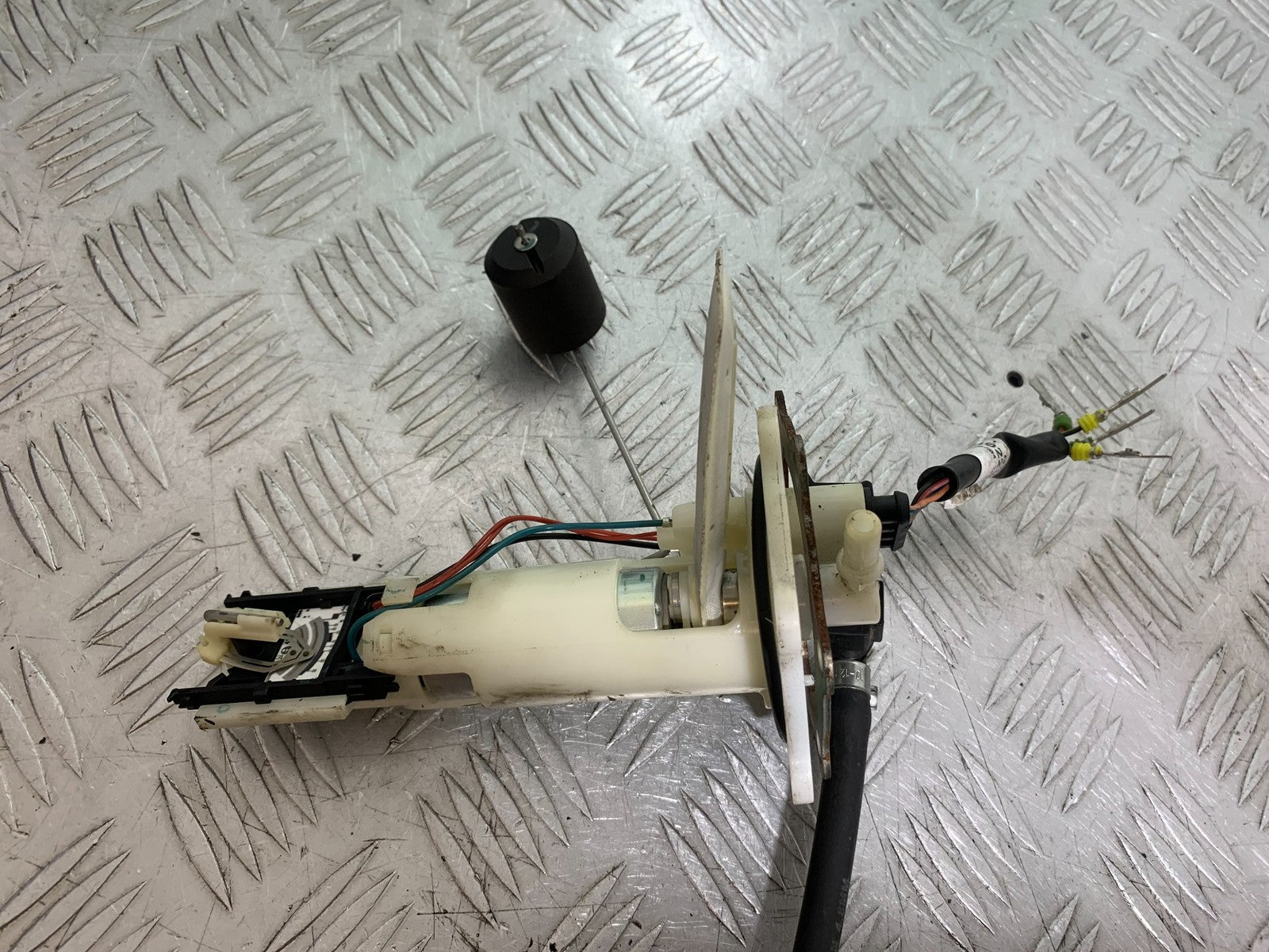 KTM DUKE 390 PETROL PUMP  YEAR 2017- 2023 (CMB1314)