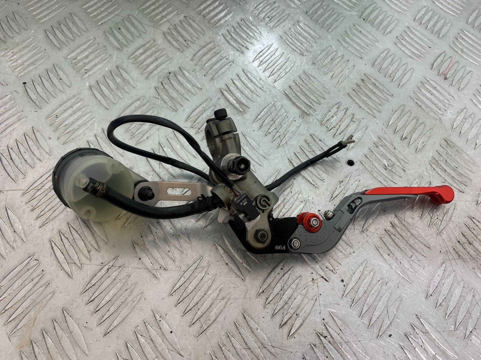 DUCATI 1299 PANIGALE FRONT BRAKE MASTER CYLINDER  YEAR 2016 (CMB 1187)