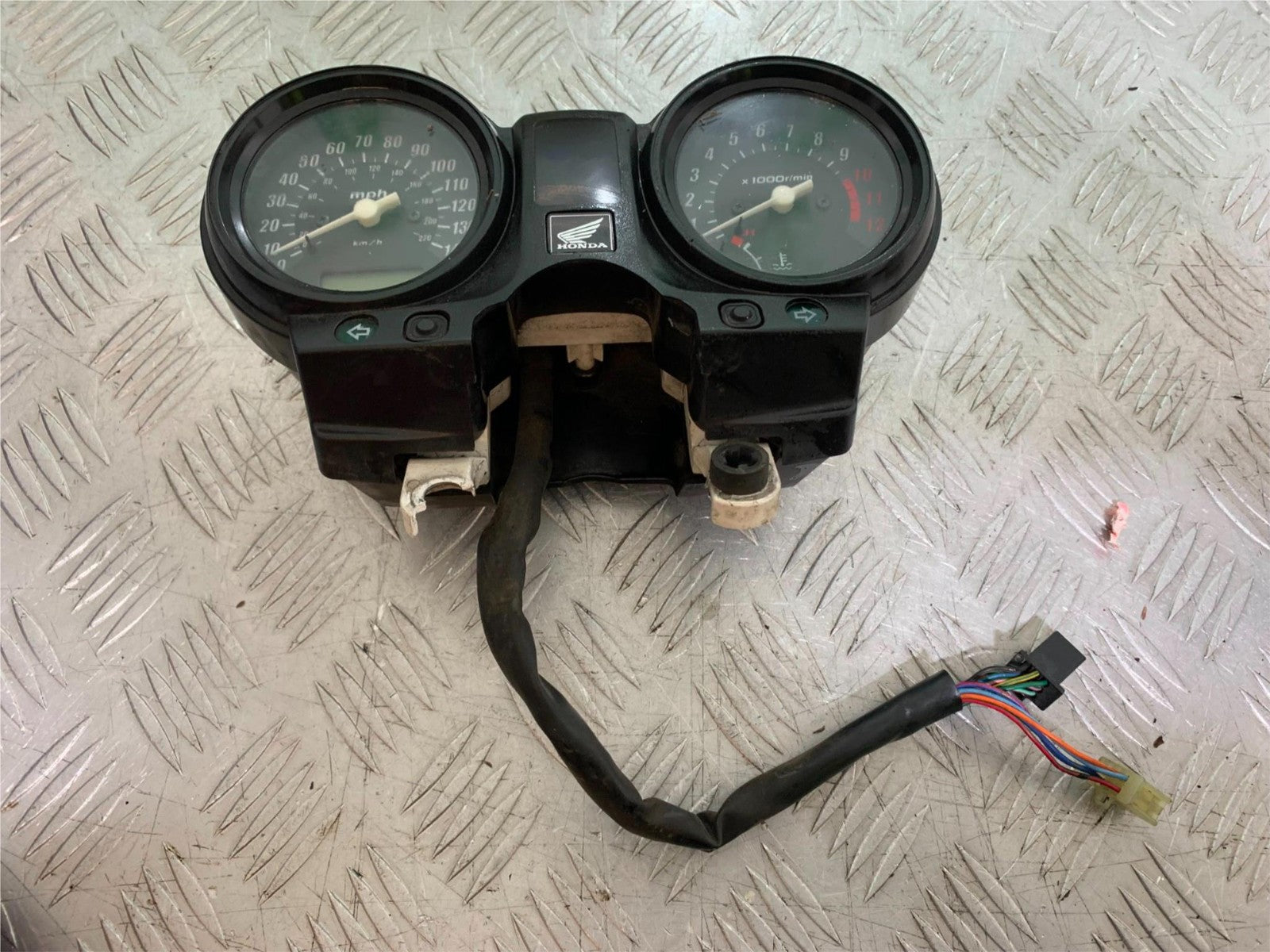 HONDA CBF500 CBF 500 CLOCKS SPEEDO DASH   YEAR 2004-2008  (CMB1294)