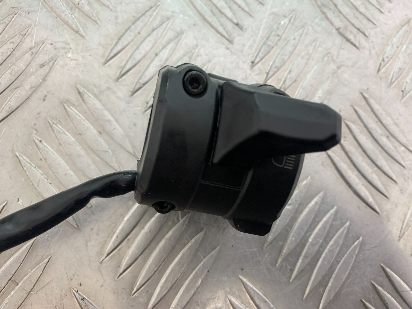 DUCATI STREETFIGHTER 848 LEFT SWITCH GEAR   YEAR 2011-2016 (CMB1050)