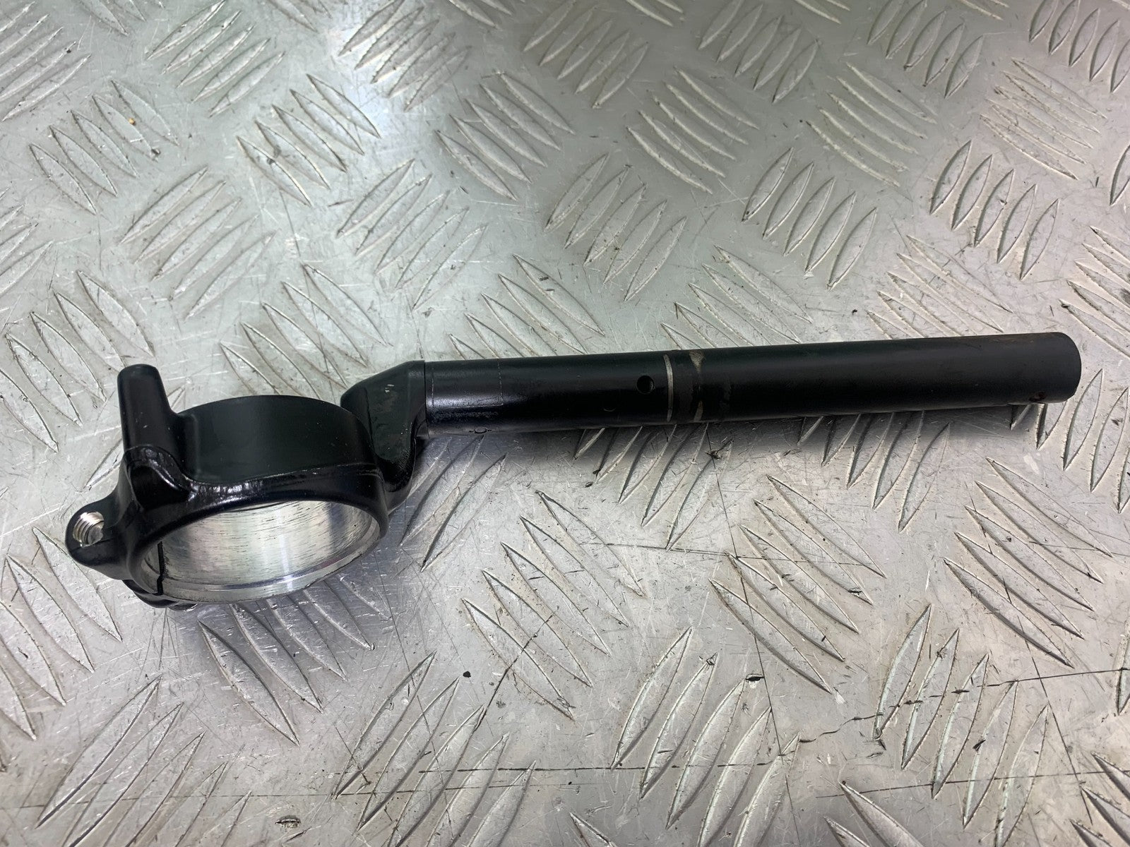 HONDA CBR1000 rr FIREBLADE RIGHT HANDLEBAR  YEAR 2012-2016 (CMB1198)