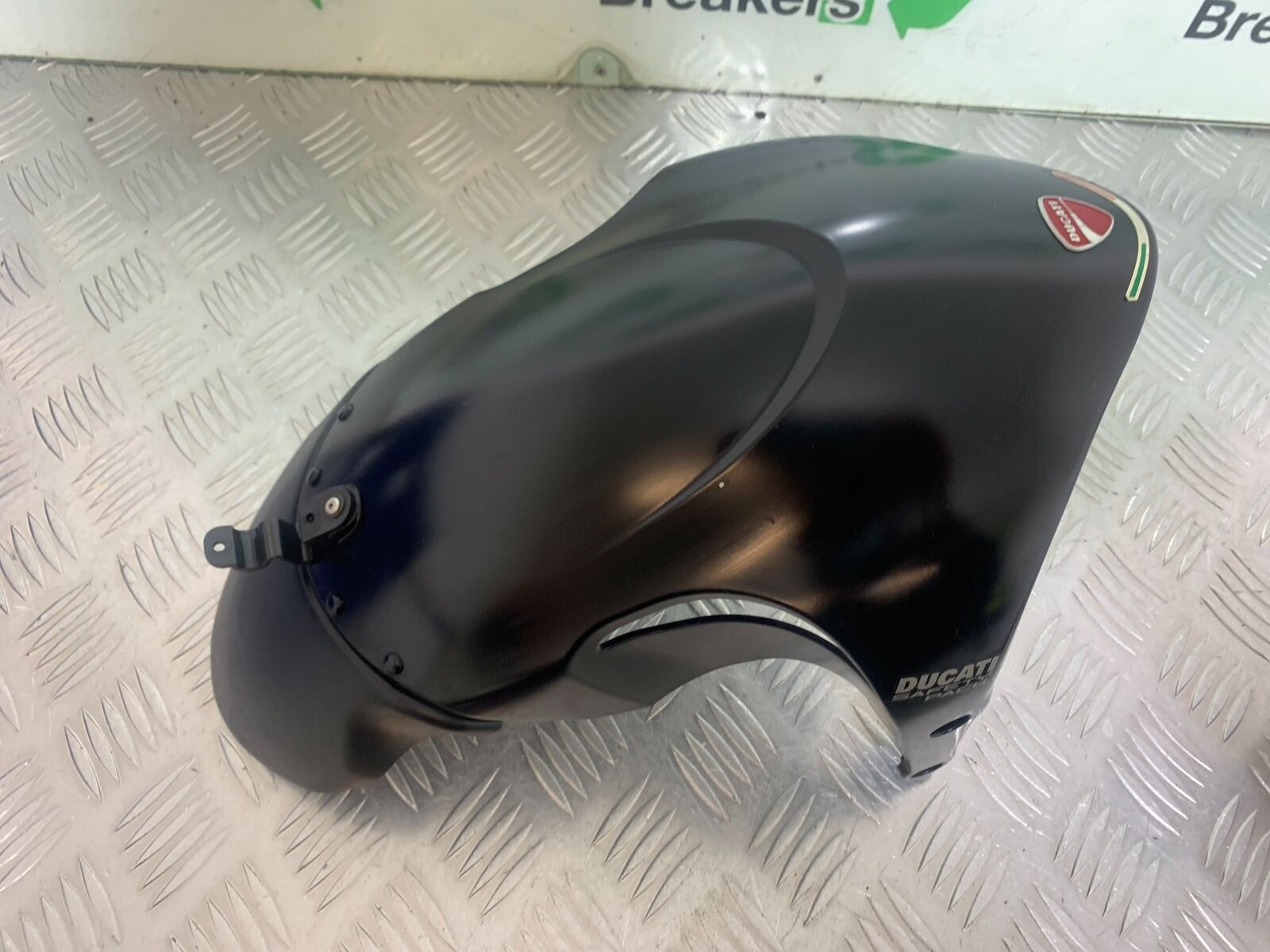 DUCATI DIAVEL 1200 PETROL FRONT MUDGUARD   YEAR 2014-17 (CMB1054)