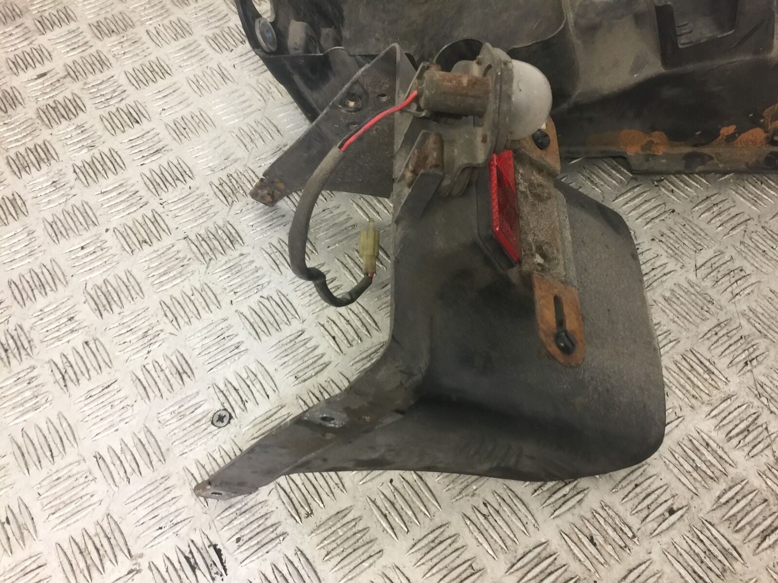 KAWASAKI ZZR1100 D REAR MUDGUARD  YEAR 1999 (STOCK 648)