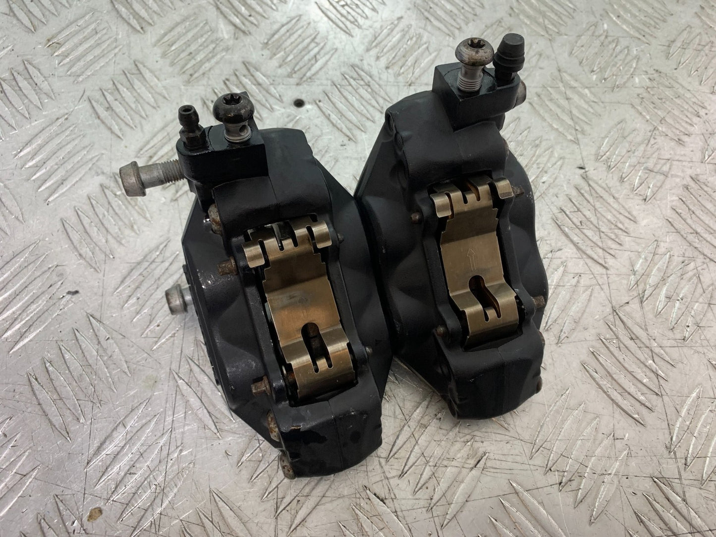 BMW F800 GT FRONT BRAKE CALIPERS  YEAR 2013-2017 (CMB1248)