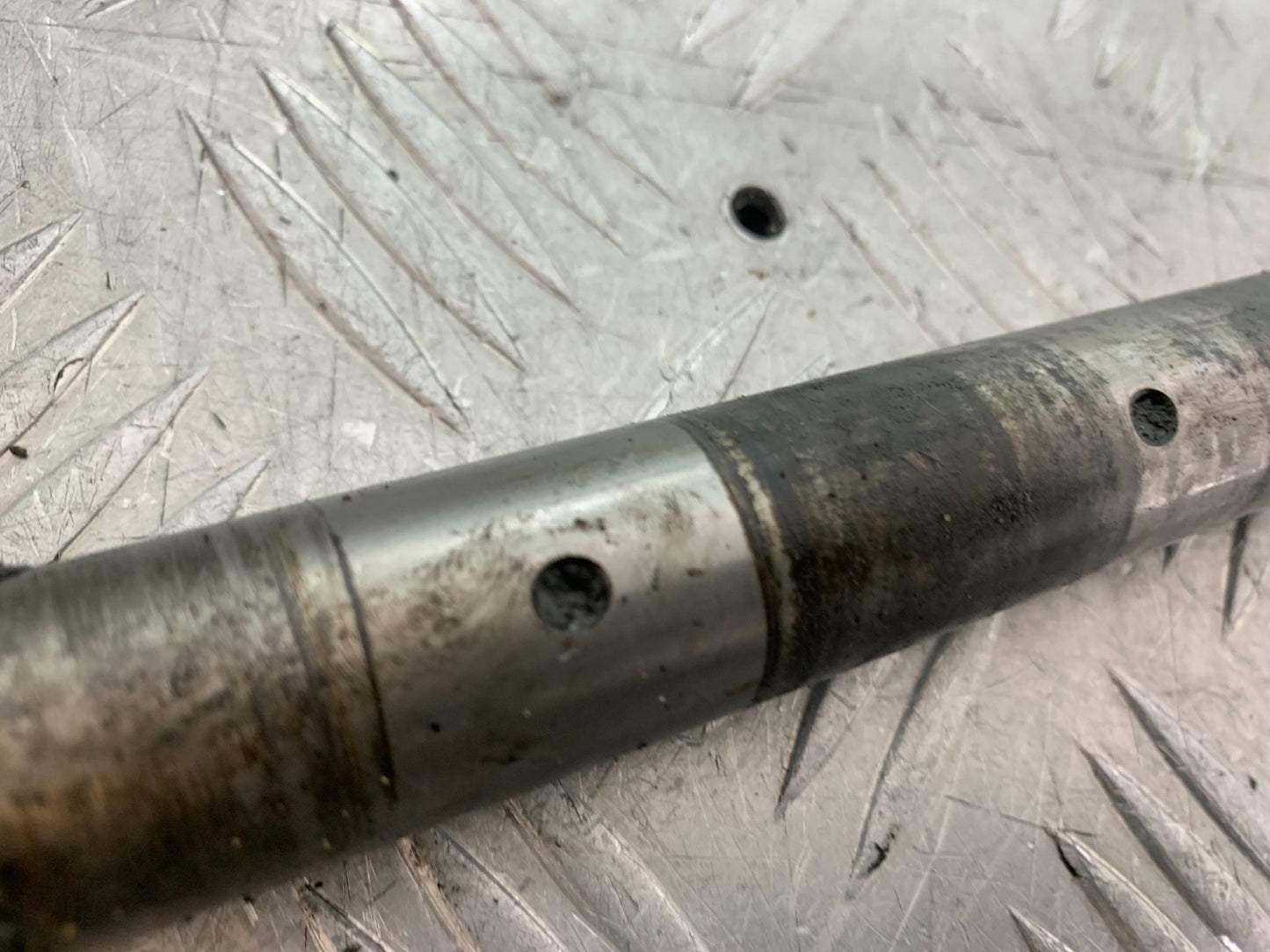 TRIUMPH TROPHY 900 REAR SHOCK SPINDLE YEAR 1991-95 (CMB1251)