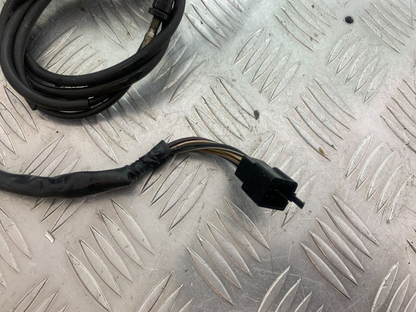 HONDA VFR400 VFR 400 NC21 THROTTLE CABLES & SWITCH GEAR  YEAR 1986-87 (CMB1043)
