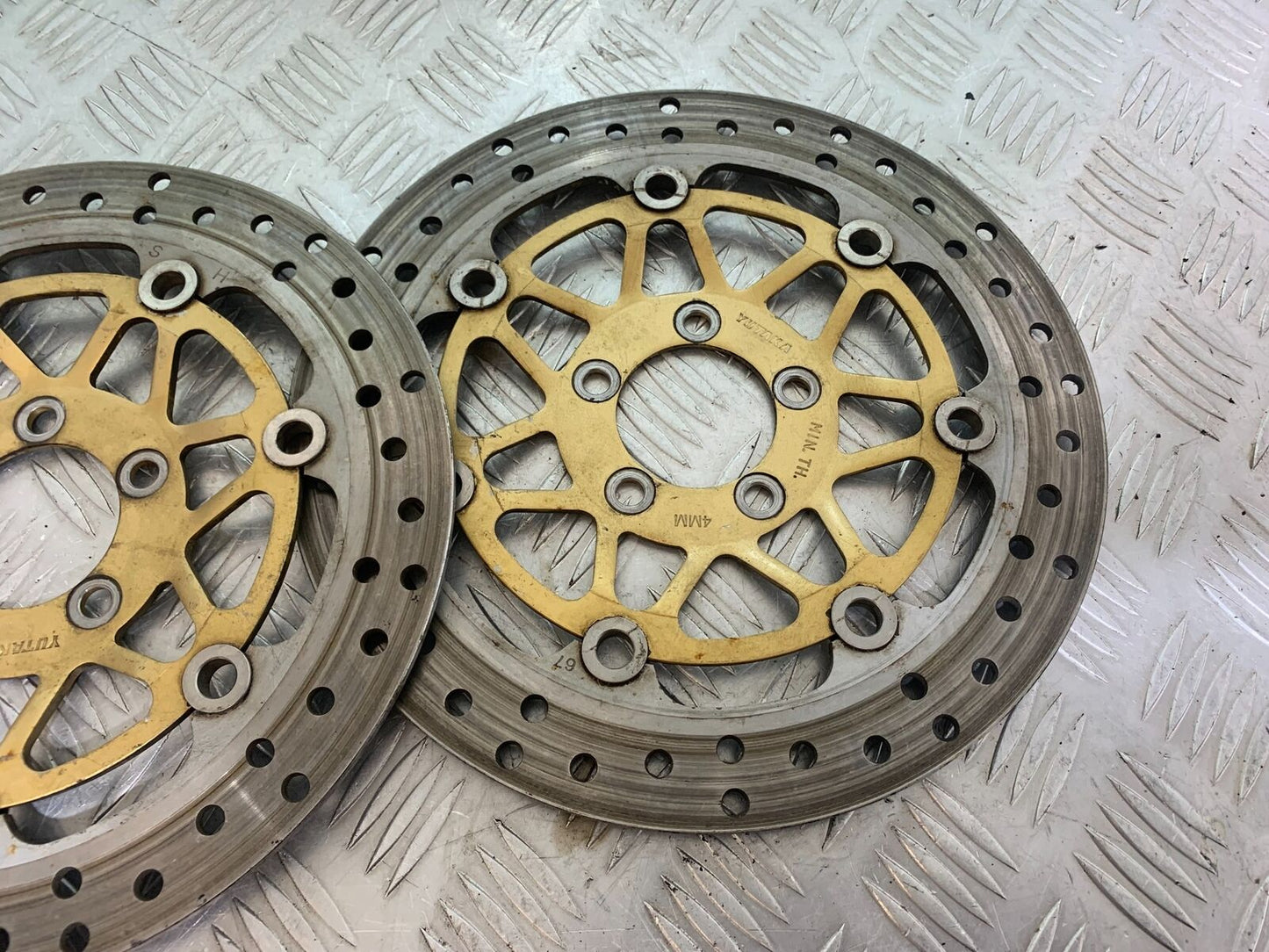KAWASAKI Z750 ZR750 ZR-7S FRONT BRAKE DISCS   YEAR 1999-05 (CMB1135)