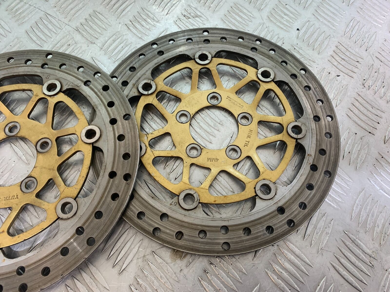KAWASAKI Z750 ZR750 ZR-7S FRONT BRAKE DISCS   YEAR 1999-05 (CMB1135)