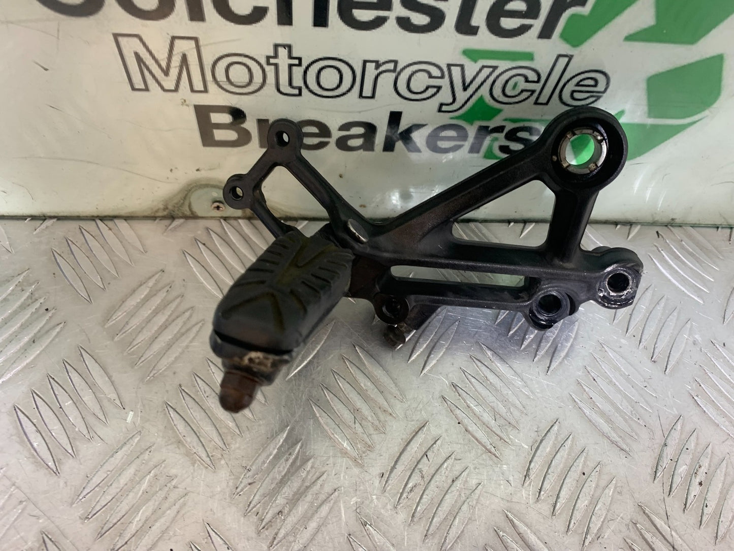 KTM DUKE 125 FRONT RIGHT HANGER  YEAR 2017-2022 (CMB1222)