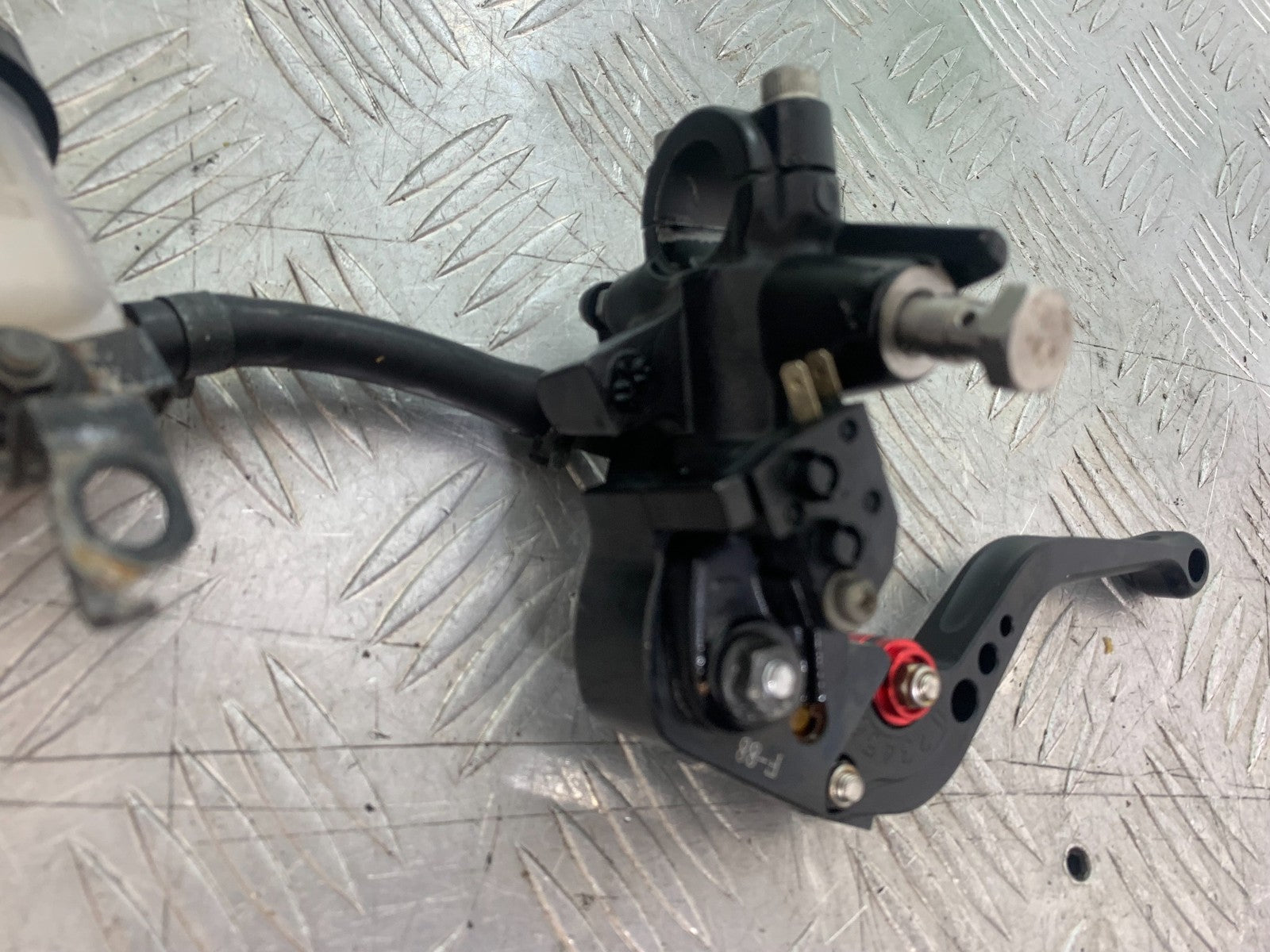 KAWASAKI ZX10R ZX10 R FRONT BRAKE MASTER CYLINDER   2008-2010 (CMB1206)