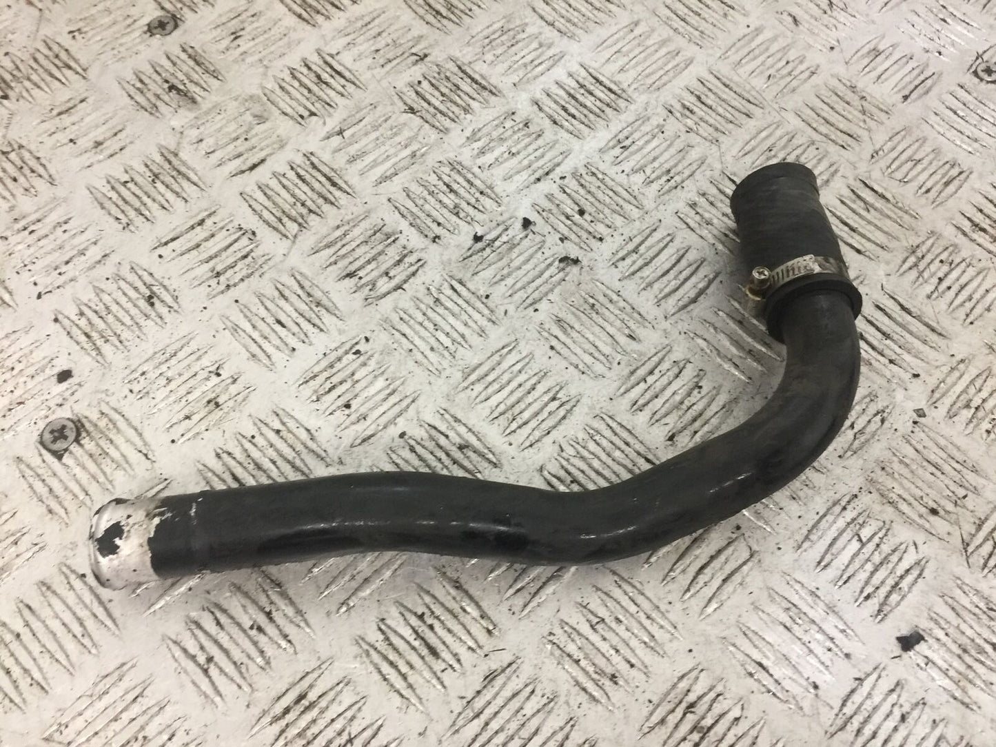 KAWASAKI ZX9R ZX9 E1 RADIATOR PIPE  YEAR 2000 (STOCK 795)