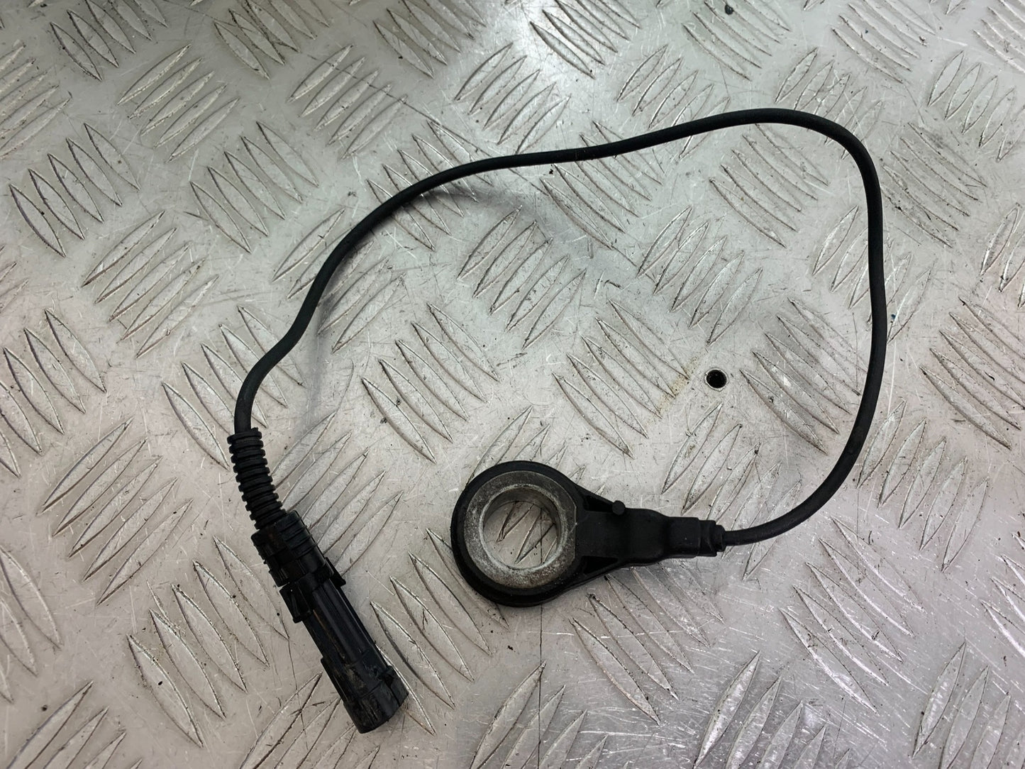 HARLEY DAVIDSON FXS BLACKLINE 1585 1X REAR ABS SENSOR   YEAR 2012 (CMB1147)