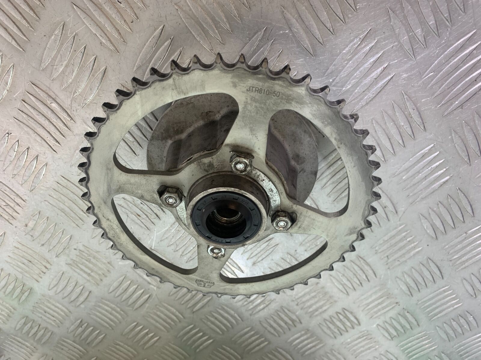 SINNIS TERRAIN 125 SPROCKET CARRIER   YEAR 2024 (CMB1072)