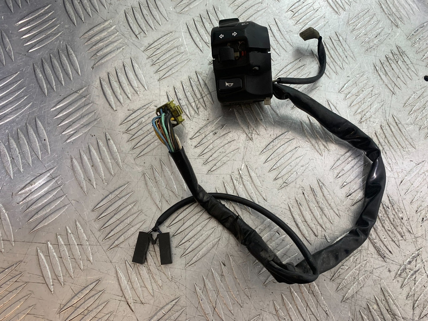 SUZUKI SV1000 SV 1000 S LEFT SWITCH GEAR  YEAR 2003-2007 (CMB1293)