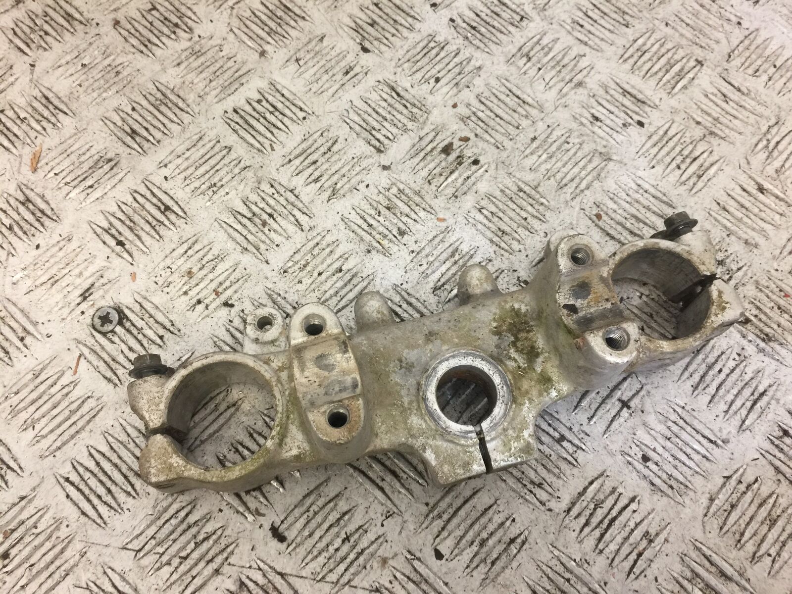 YAMAHA DTR125 DTR 125 DT125 R TOP YOKE  YEAR 1992 (STOCK 712)
