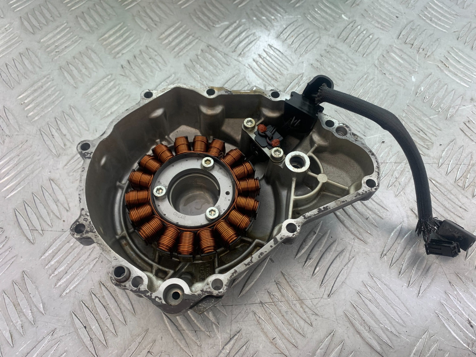 SUZUKI GSF650 GSF 650 GENERATOR AND COVER   YEAR 2007-2009  (CMB1161)