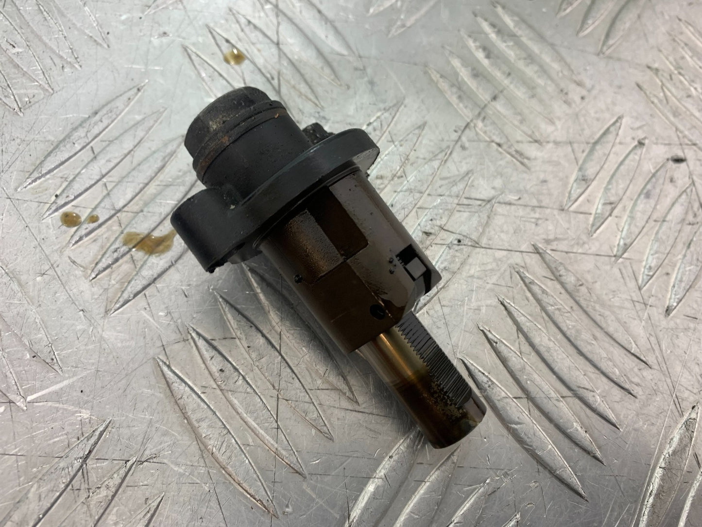 TRIUMPH 955i SPRINT ST CAM CHAIN TENSIONER  YEAR 1999-2004