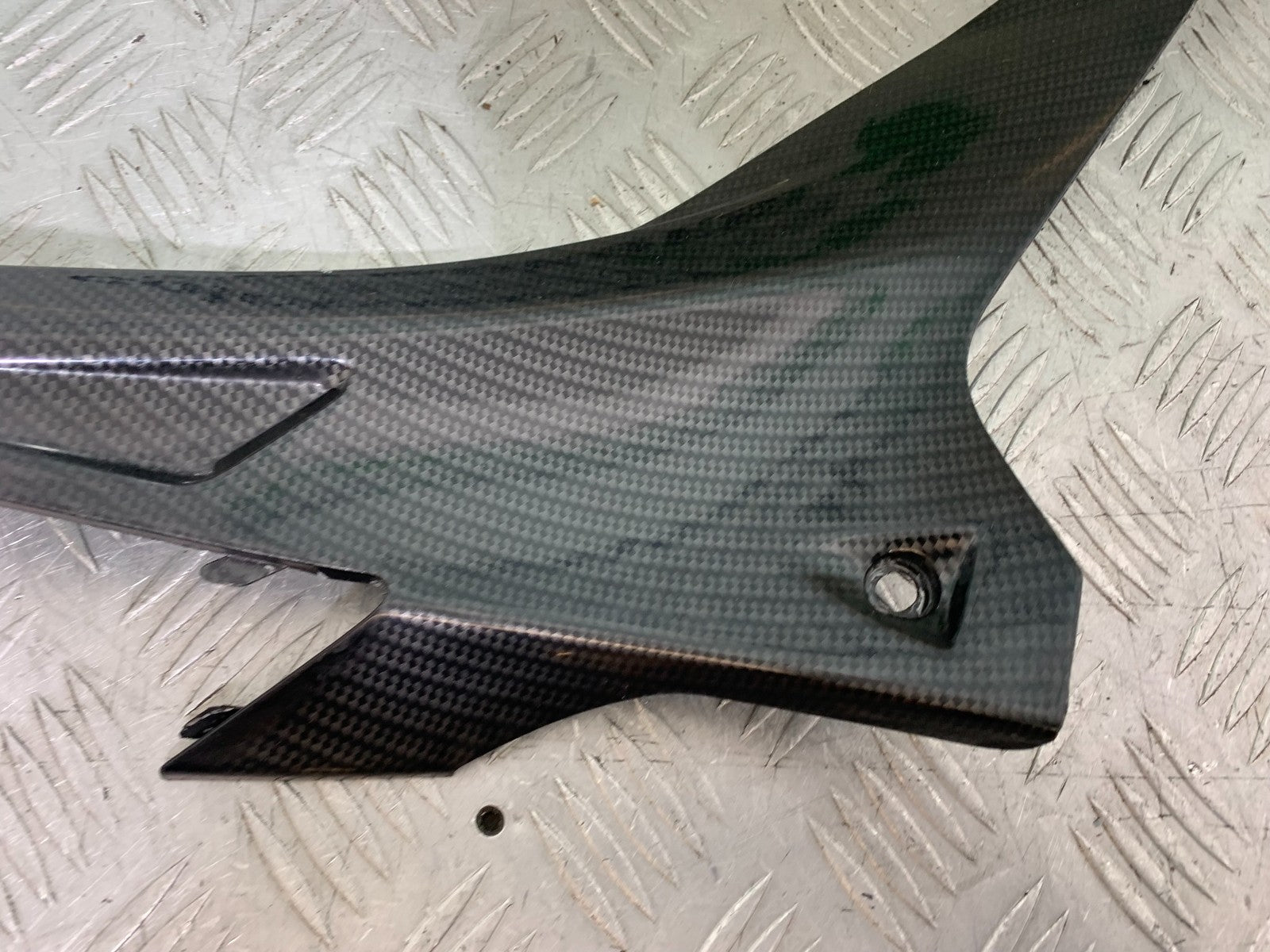 APRILIA TUONO 1000 V4R RIGHT SEAT PANEL YEAR 2011-13  (CMB1316)
