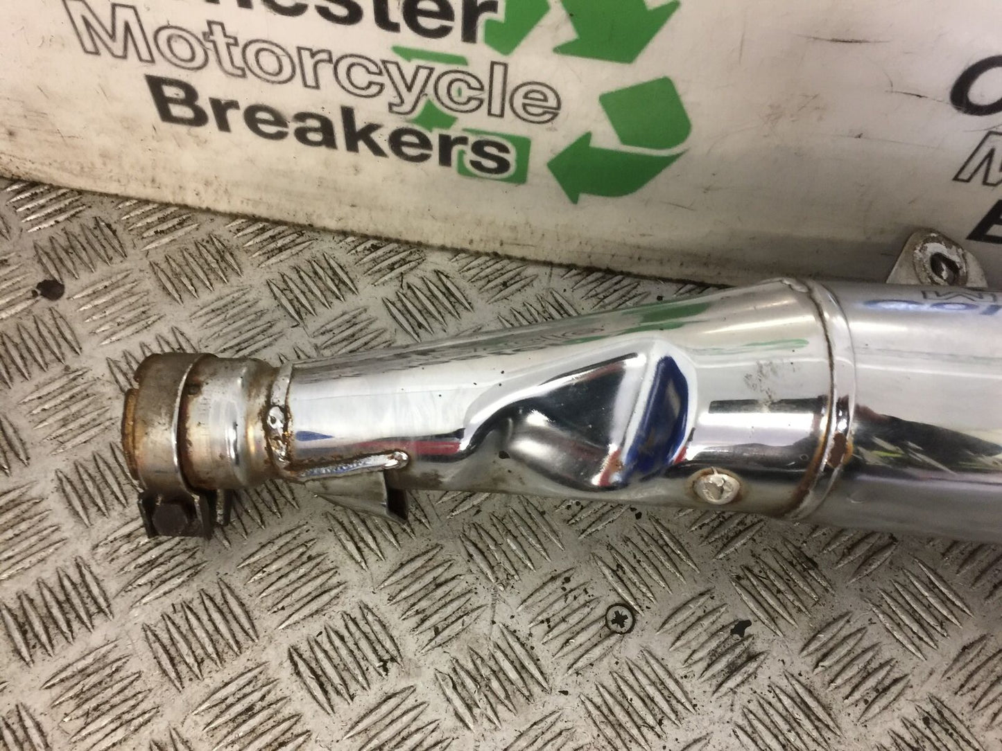 YAMAHA XJR1300 XJR 1300 LEFT SILENCER YEAR 1999-2005  (STOCK 708)