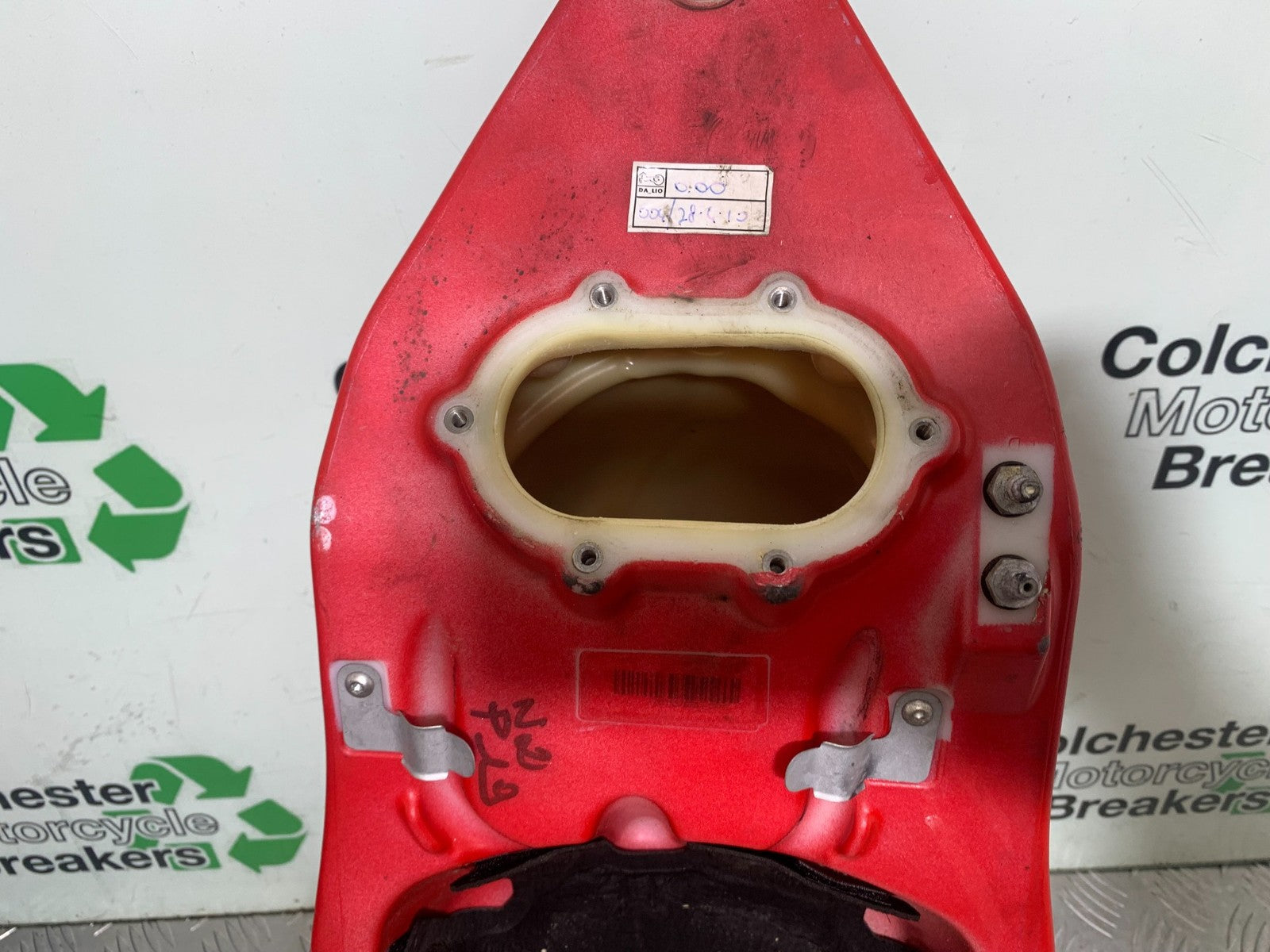 DUCATI 1198 S PETROL TANK  YEAR 2009-2011 (CMB1219)