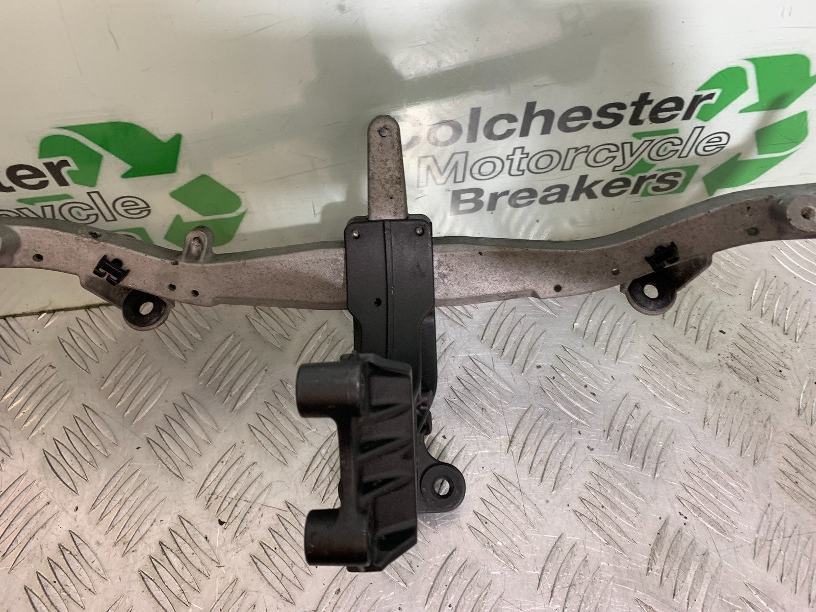 KAWASAKI GTR1400 GTR 1400 FAIRING BRACKET  YEAR 2007-2009 (CMB1306)