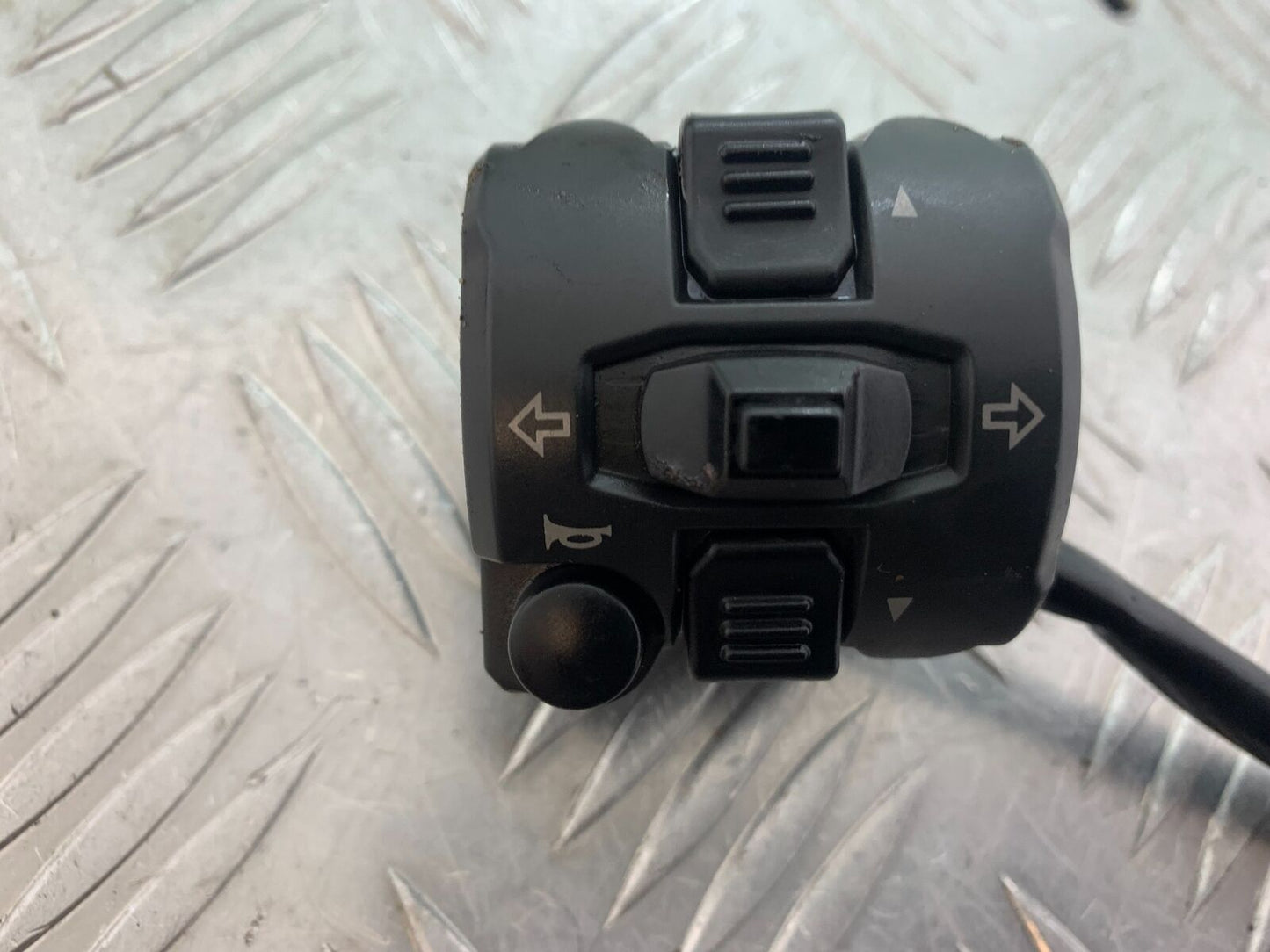 DUCATI STREETFIGHTER 848 LEFT SWITCH GEAR   YEAR 2011-2016 (CMB1050)