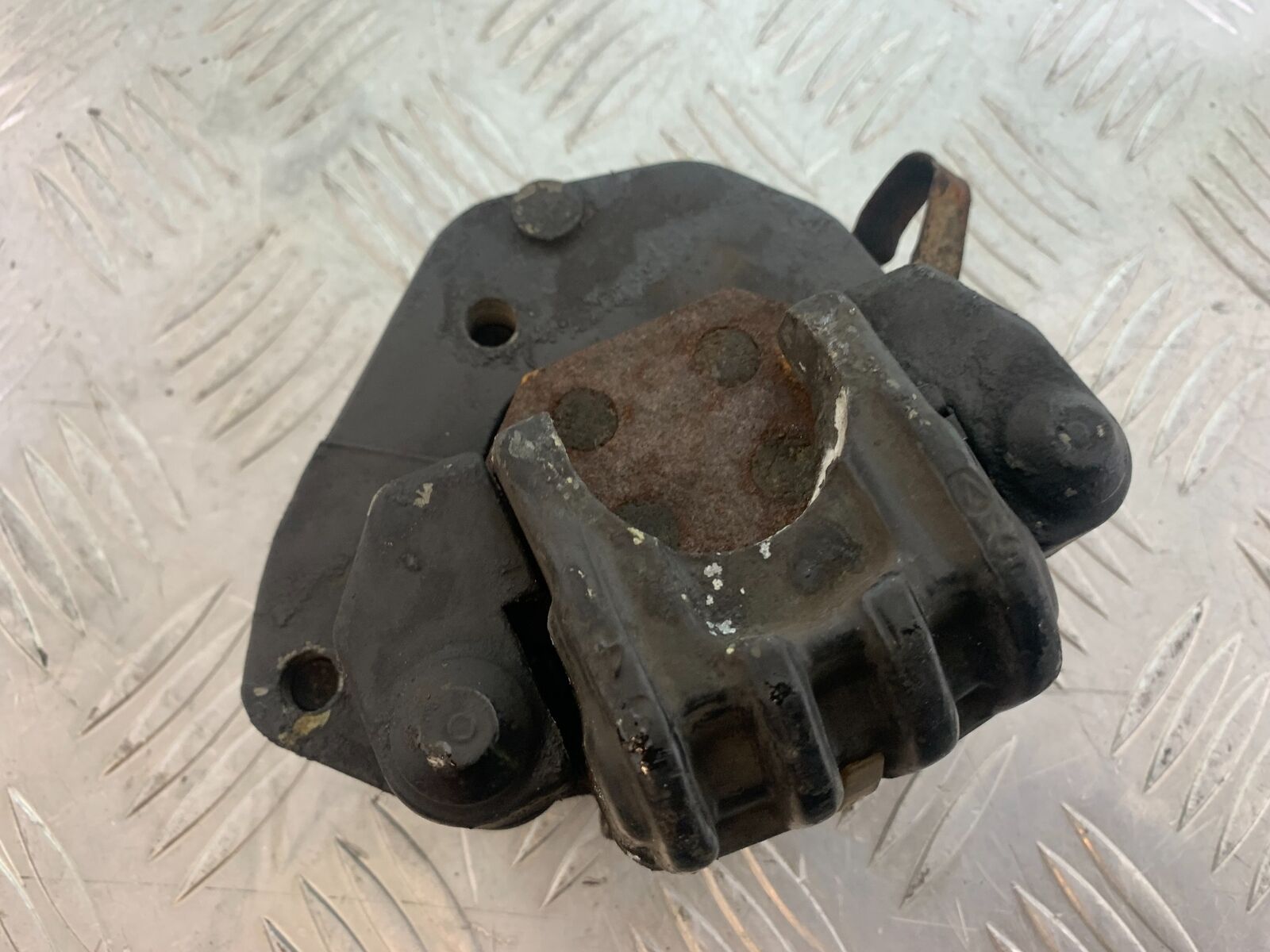 HONDA CX500 CX 500 FRONT LEFT CALIPER YEAR 1980 (CMB1131)