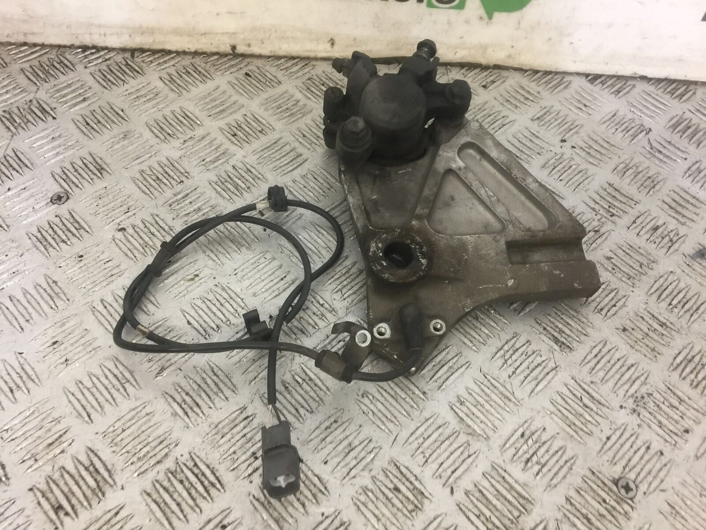 KAWASAKI Z750 Z 750 REAR BRAKE CALIPER  YEAR 2009-2012 (STOCK 670)