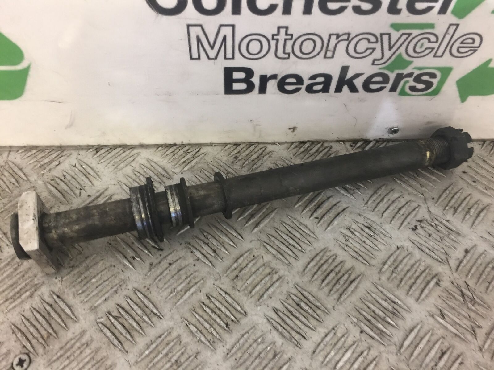 KAWASAKI ZX12R ZX12 R REAR WHEEL SPINDLE YEAR 2000
