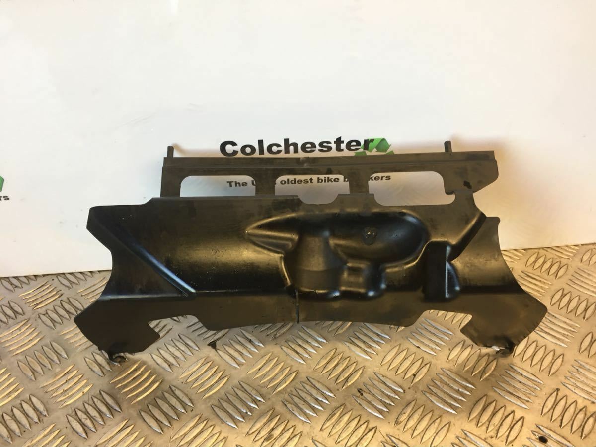 SUZUKI GSXR750 GSXR 750 K6 K7 ENGINE INFILL PANEL  YEAR 2006 -2007