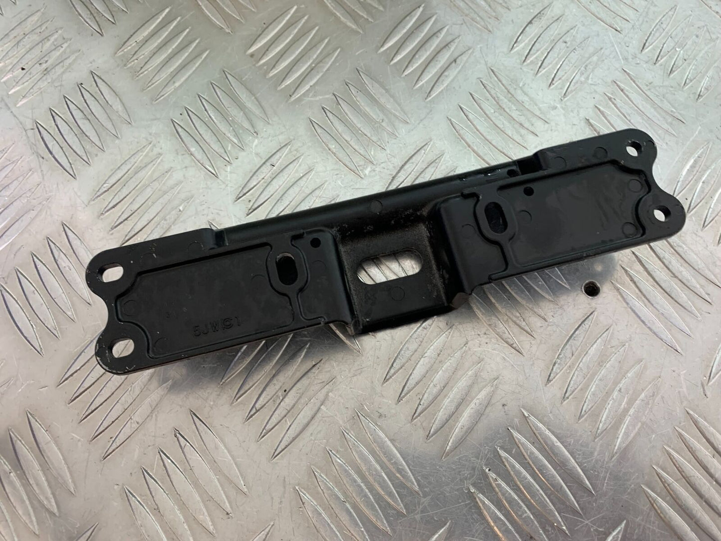 YAMAHA FJR1300 FJR 1300 PETROL TANK BRACKET   YEAR 2001-05 (CMB1005)