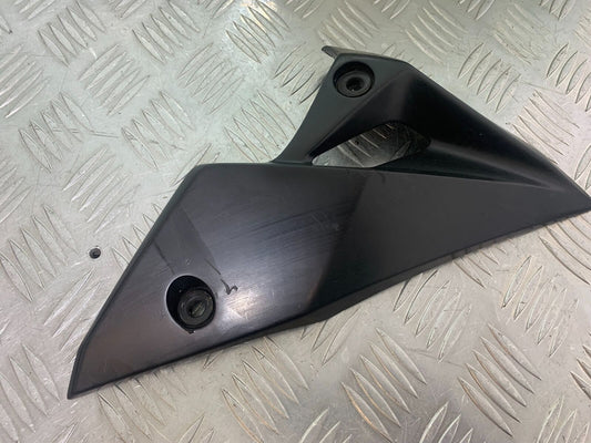 KAWASAKI Z800 Z 800 RIGHT BELLYPAN   YEAR 2013-2017 (CMB1059)