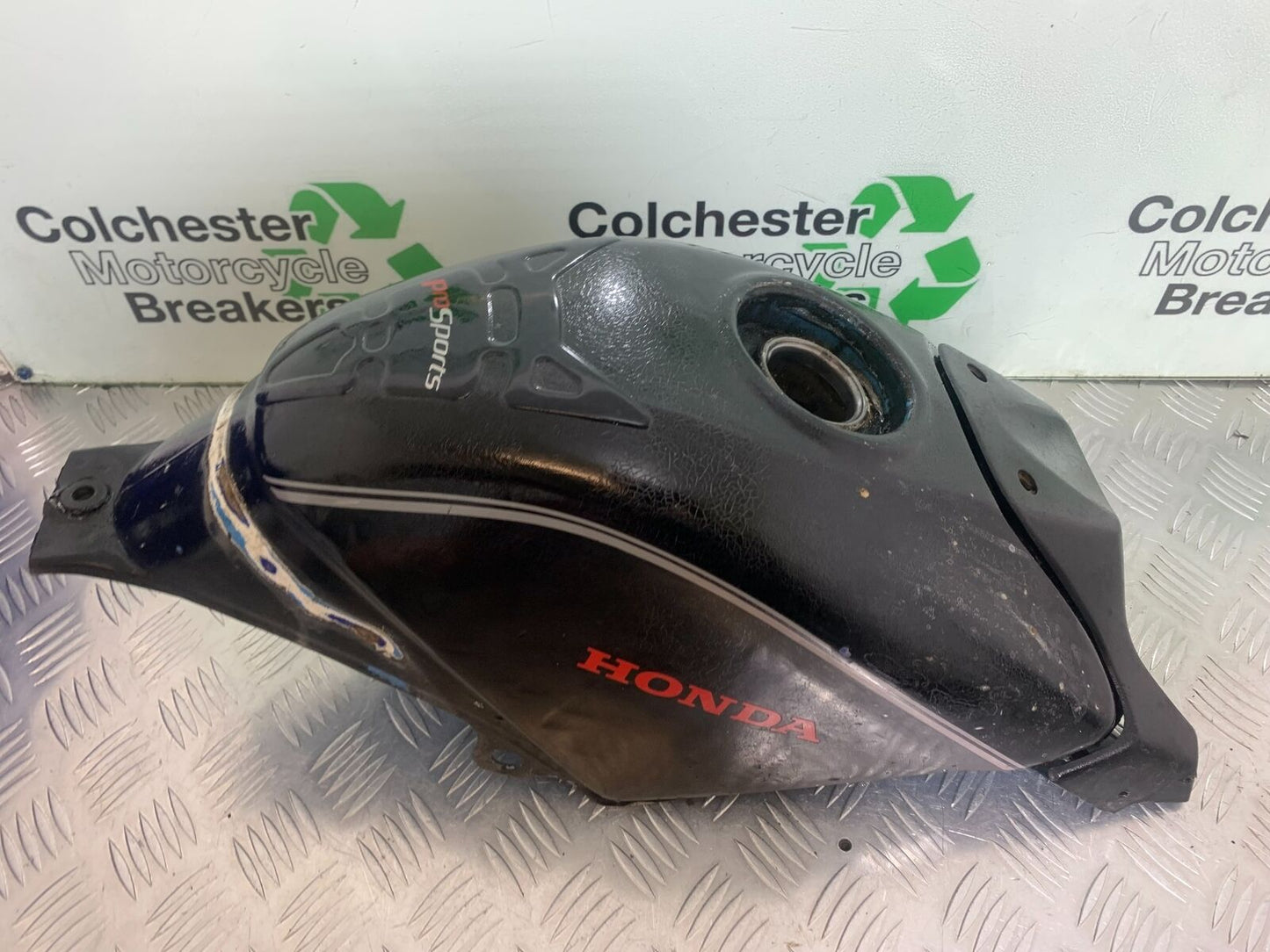 HONDA CBR125 CBR 125 PETROL TANK YEAR 2004-06  (CMB1040)