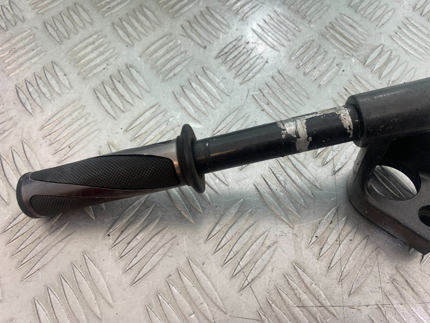 KAWASAKI ZZR1100 D LEFT HANDLEBAR  YEAR 1993-2001 (CMB1164)